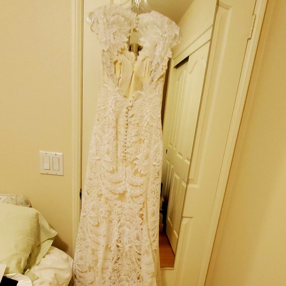 Anna Maier - Ulla Maija Coutour Lace Trumpet Wedding dress - Picture 8 of 16